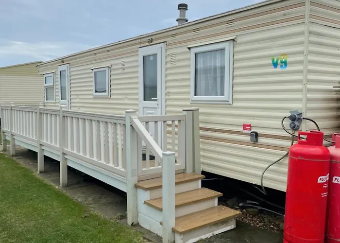 Golden Anchor Caravan Park Holiday Homes 6 Berth